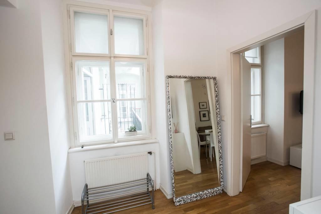 Quiet Apartment With Balcony Charles Bridge プラハ エクステリア 写真